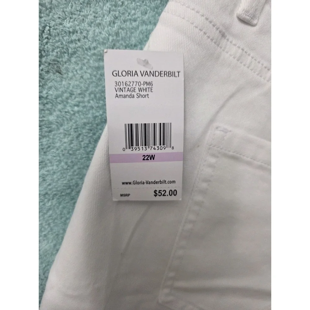 Gloria Vanderbilt product pair